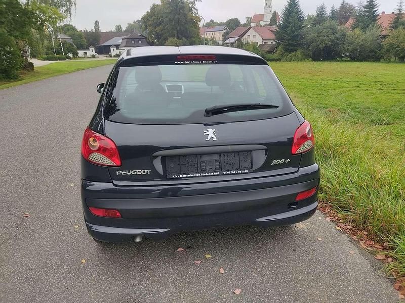 Gebraucht Peugeot 206 Basis 73 PS (53 kW) 2011 Gris hurricane Kleinwagen