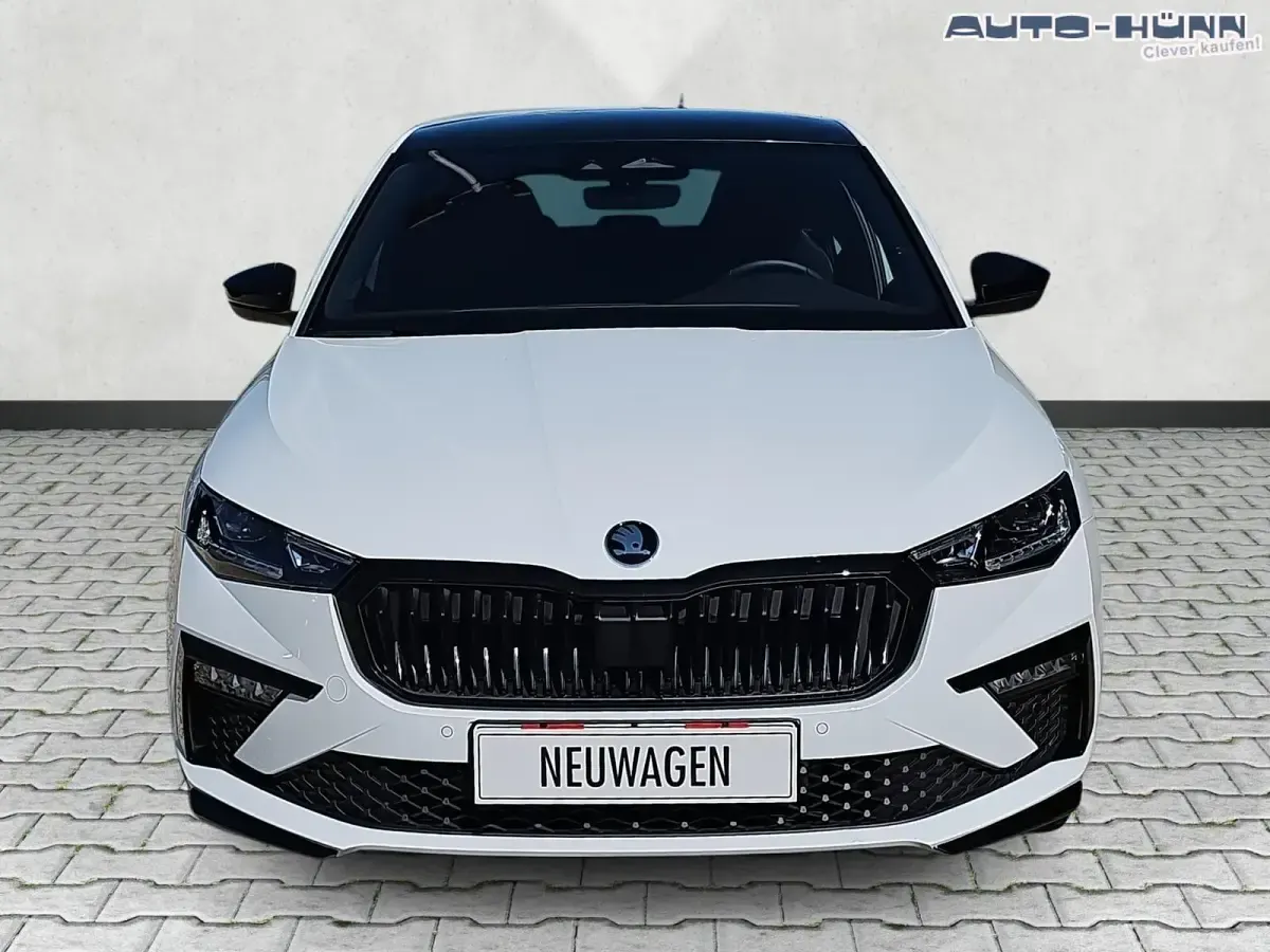 Neu Skoda Scala Monte Carlo 150 PS (110 kW) 2026 Moonwhite metallic Kleinwagen