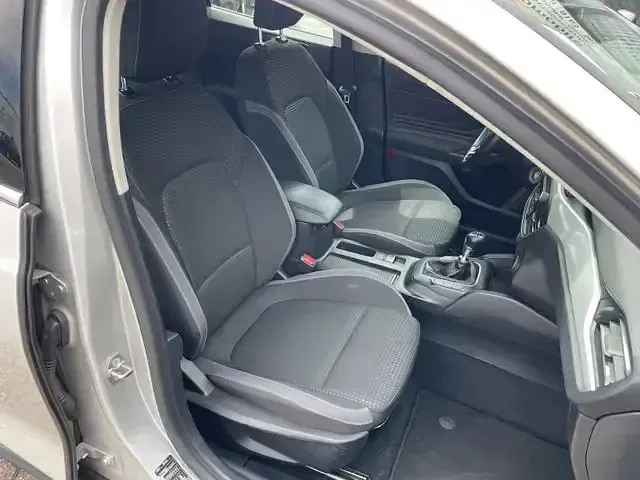 Gebraucht Ford Focus Cool & Connect 120 PS (88 kW) 2020 Silber Limousine