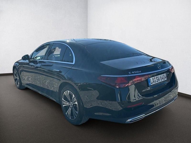 Gebraucht Mercedes E450 Avantgarde 367 PS (269 kW) 2026 Metalliclack obsidianschwarz Limousine
