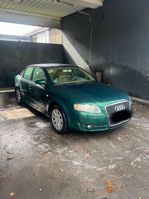 Grün Gebraucht 2005 Audi A4 Limousine | 2.500 € (Superpreis) - Bild 1/4