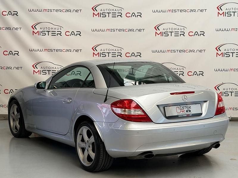 Gebraucht Mercedes SLK200 163 PS (119 kW) 2004 Iridiumsilber Cabrio