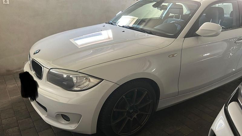 Gebraucht BMW 118 Coupé 143 PS (105 kW) 2011 Weiß Coupé
