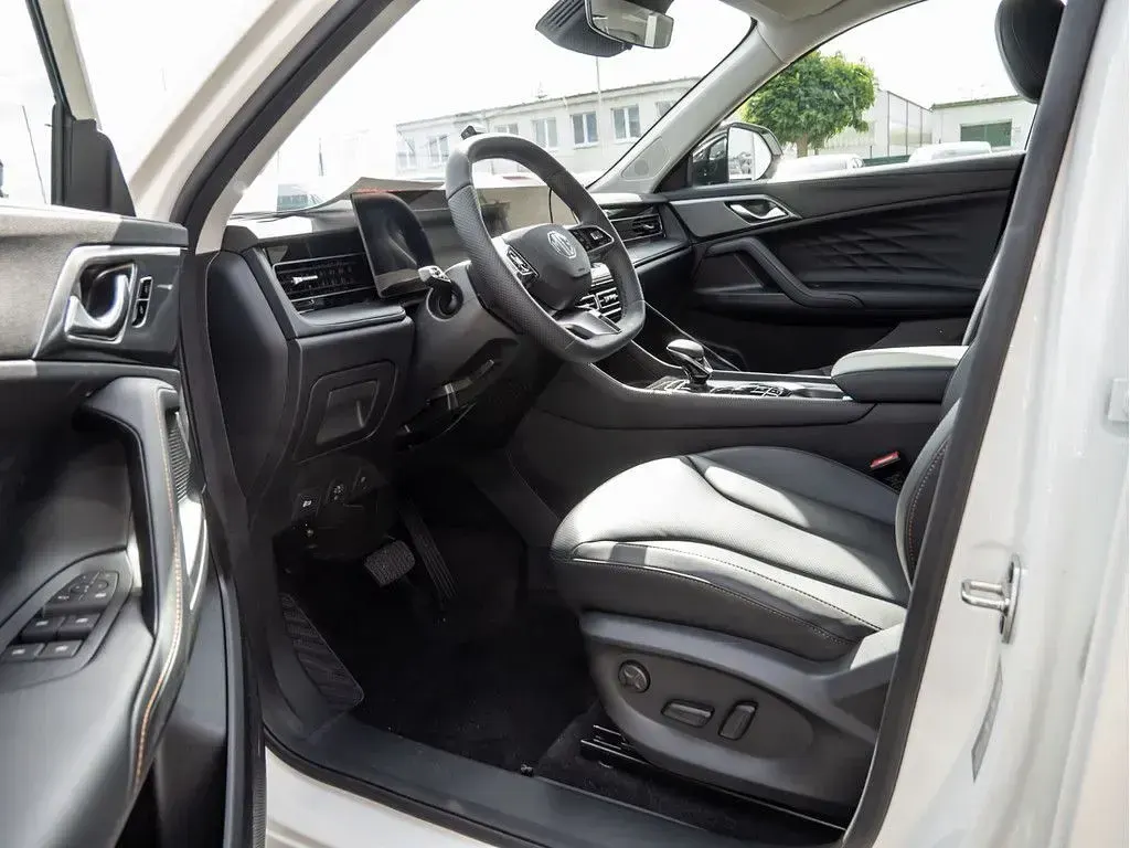 Nuova MG HS Luxury 272 CV (200 kW) 2026 Bianco SUV