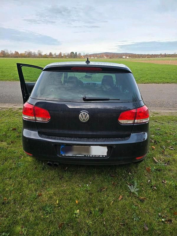 Gebraucht VW Golf VI Edition 122 PS (89 kW) 2011 Blau Kleinwagen