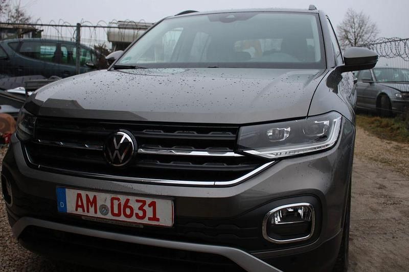 Grau Gebraucht 2021 VW T-Cross Active SUV | 17.699 € (Fairer Preis) - Bild 1/4