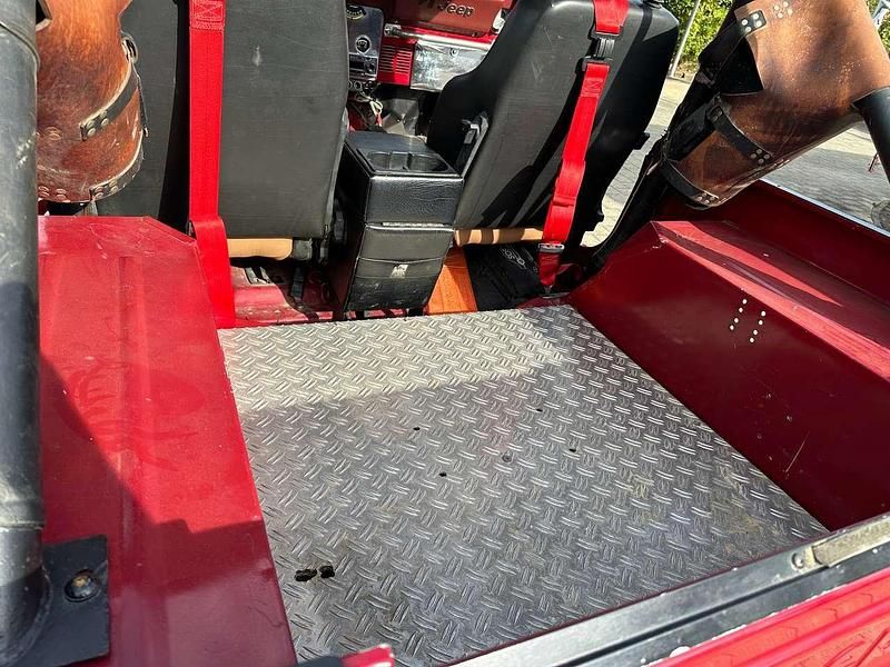 Gebraucht Jeep CJ 204 PS (150 kW) 1986 Rot SUV