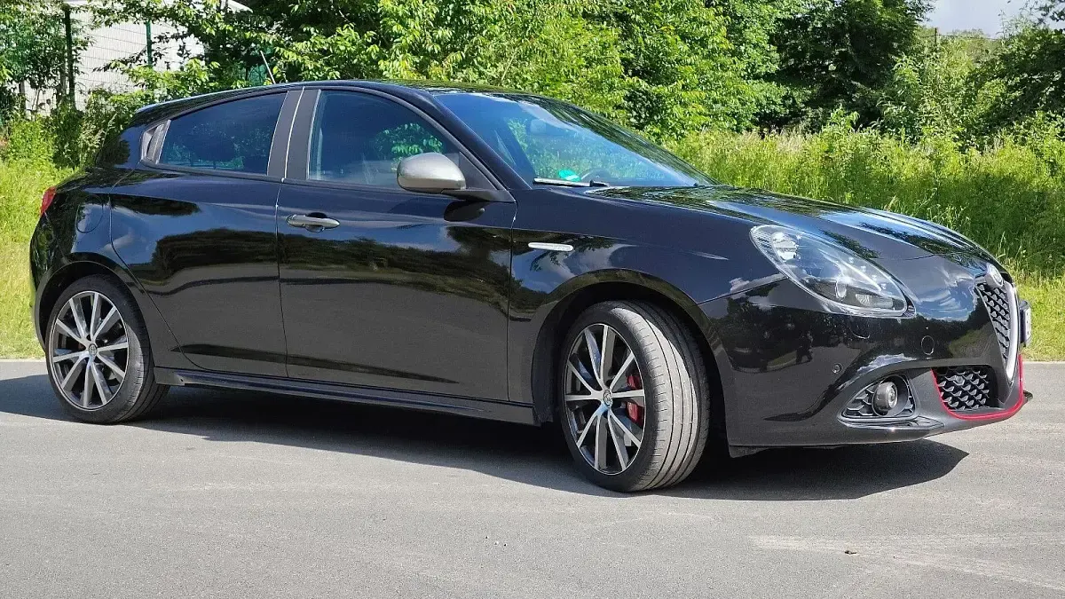 Gebraucht Alfa Romeo Giulietta Super 150 PS (110 kW) 2016 Schwarz Kleinwagen