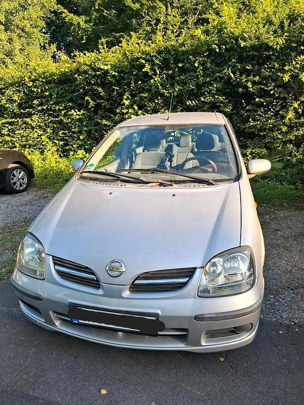 Silber Gebraucht 2003 Nissan Almera Tino Van / Kleinbus | 2.200 € (Fairer Preis) - Bild 1/4