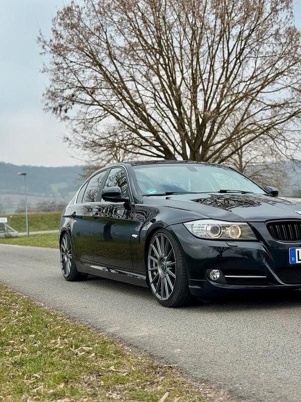 Gebraucht BMW 335 286 PS (210 kW) 2011 Schwarz Limousine