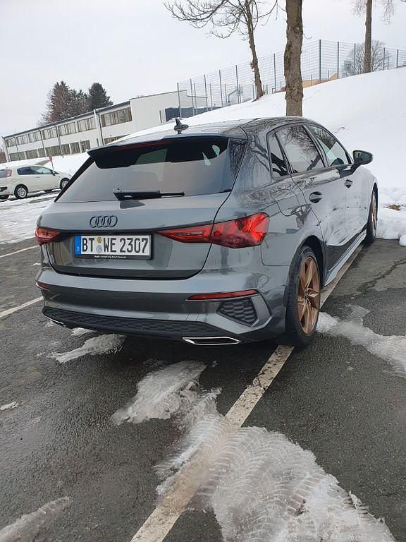 Gebraucht Audi A3 S-Line 150 PS (110 kW) 2024 Grau Limousine