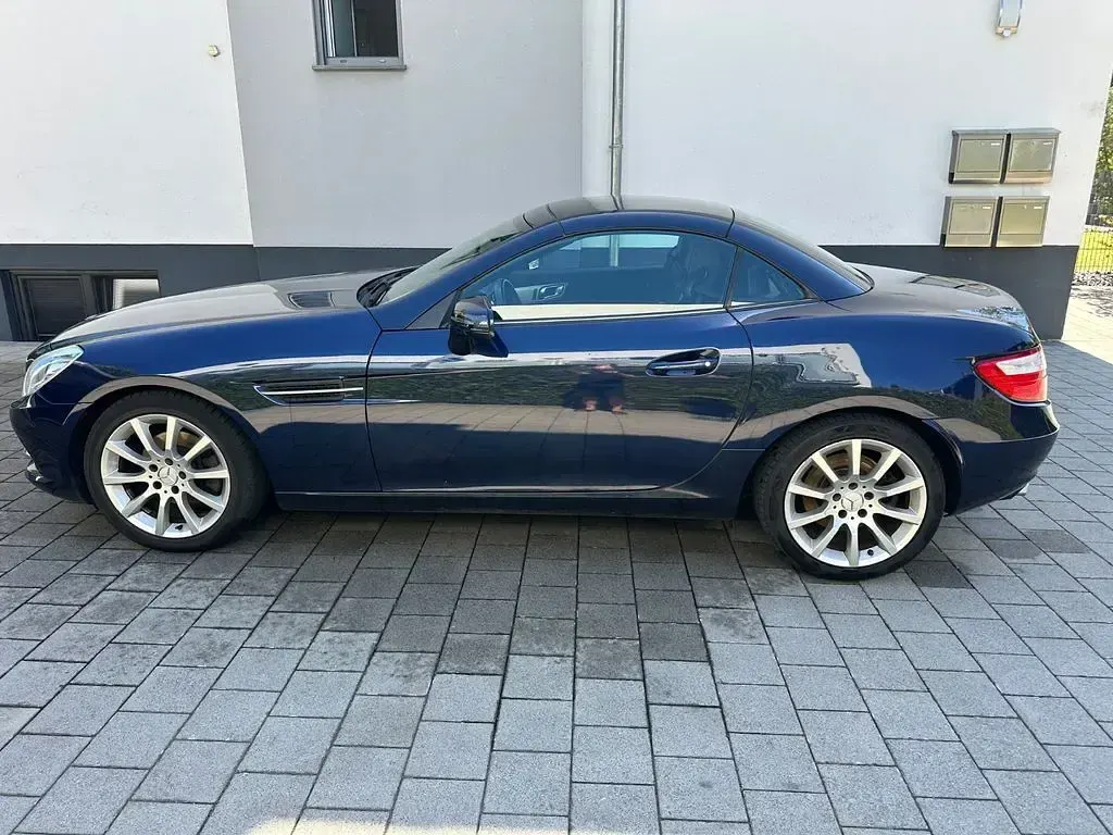 Gebraucht Mercedes SLK200 AMG Edition 1 184 PS (135 kW) 2011 Blau Cabrio