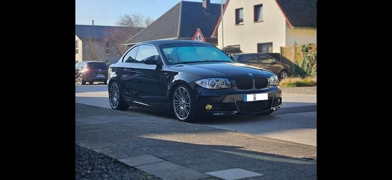 Schwarz Gebraucht 2009 BMW 120 Coupé M Sport Coupé | 8.200 € (Fairer Preis) - Bild 1/4