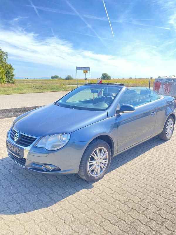 Grau Gebraucht 2009 VW Eos Cabrio | 4.950 € (Guter Preis) - Bild 1/4