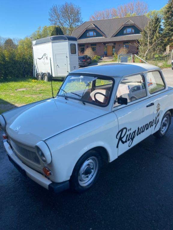 Weiß Gebraucht 1989 Trabant 601 Limousine | 8.000 € - Bild 1/4