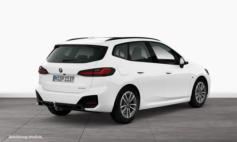 Gebraucht BMW 220 Active Tourer M Sport 156 PS (114 kW) 2025 Weiß Van / Kleinbus