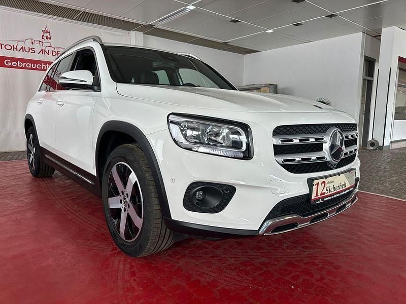 Polarweiss Gebraucht 2021 Mercedes GLB200 SUV | 31.790 € (Etwas zu teuer) - Bild 1/4