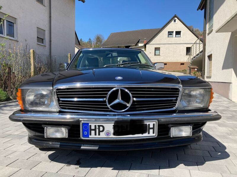 Schwarz Gebraucht 1986 Mercedes SL300 Cabrio | 42.500 € - Bild 1/4