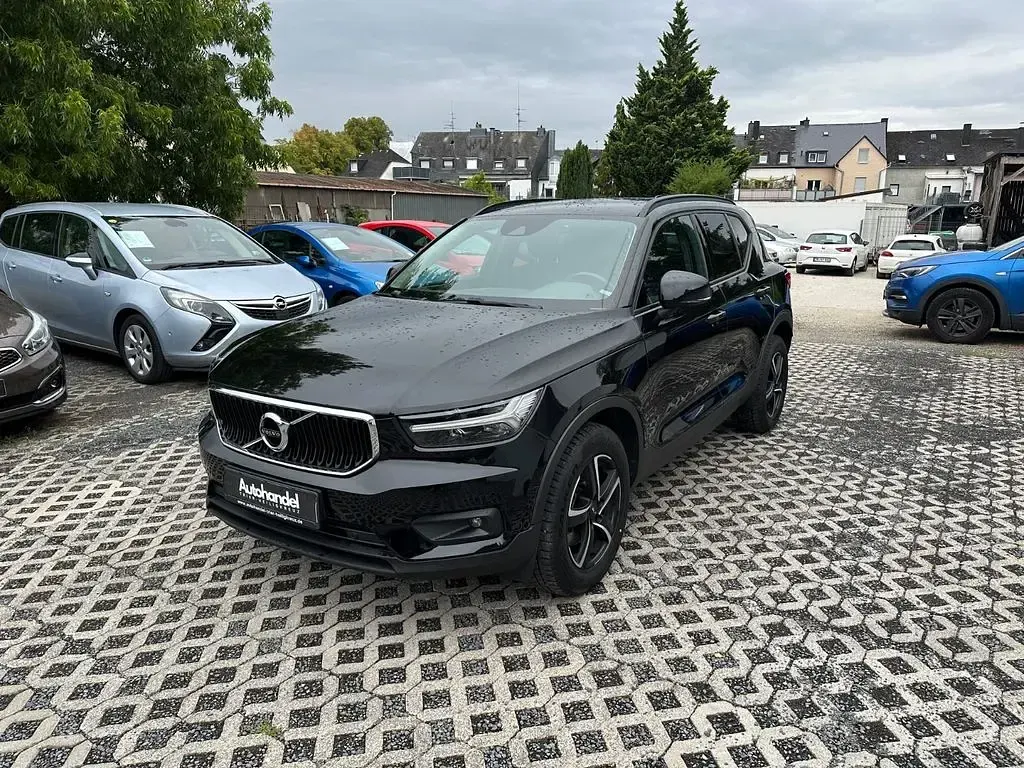 Gebraucht Volvo XC40 Basis 190 PS (139 kW) 2018 Onyx black / metallic SUV