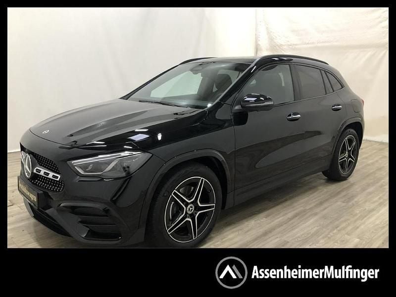 Schwarz Gebraucht 2024 Mercedes GLA180 Night SUV | 41.889 € (Teuer) - Bild 1/2