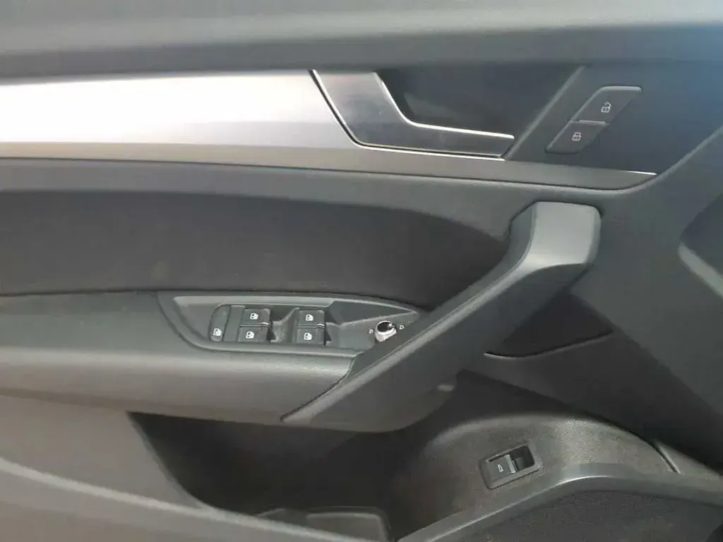 Usado Audi Q5 Ambiente 204 CV (150 kW) 2023 Negro SUV