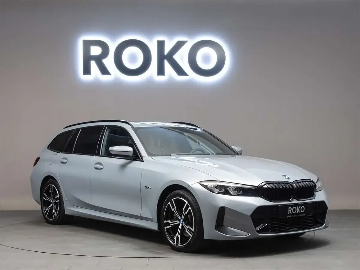 Gebraucht BMW 330e M Sport 292 PS (214 kW) 2022 Brooklyn grau Kombi