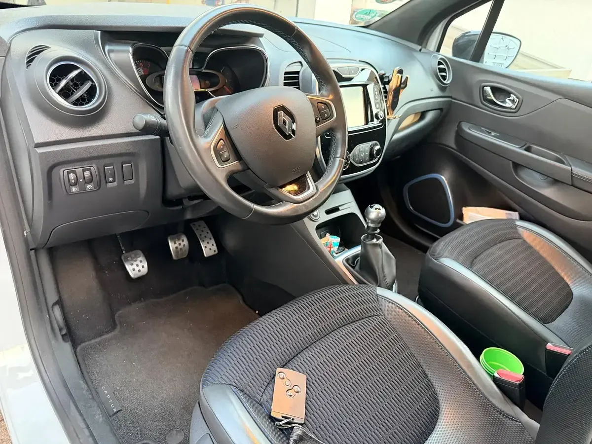 Gebraucht Renault Captur 120 PS (88 kW) 2016 Weiß SUV