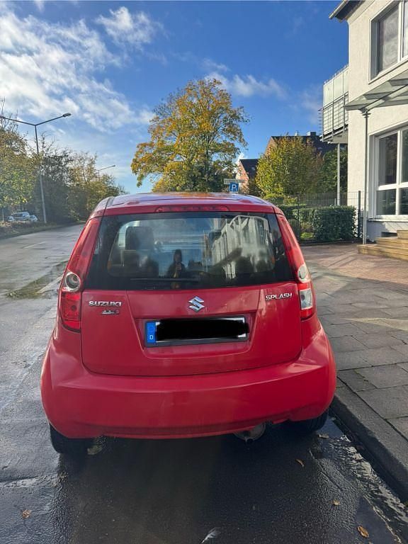Gebraucht Suzuki Splash Basic 65 PS (47 kW) 2009 Rot Kleinwagen