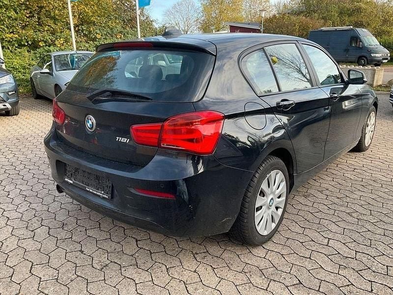 Gebraucht BMW 118 Advantage 136 PS (100 kW) 2015 Schwarz Kleinwagen