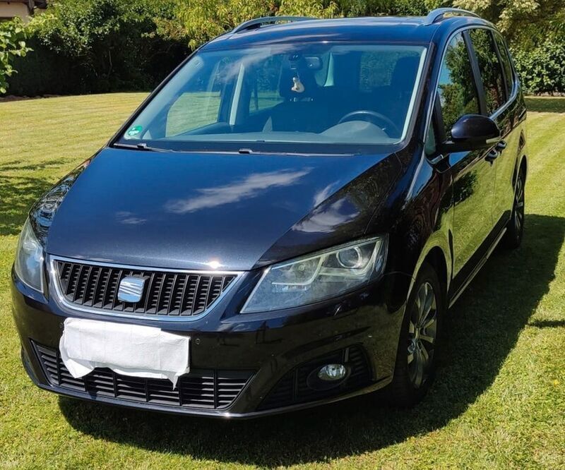 Schwarz Gebraucht 2011 Seat Alhambra Ecomotive Van / Kleinbus | 10.900 € (Fairer Preis) - Bild 1/4