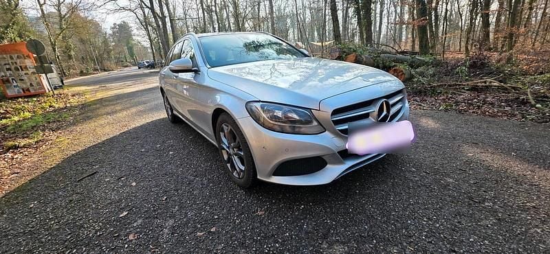 Silber Gebraucht 2015 Mercedes C200 Avantgarde Kombi | 11.999 € - Bild 1/4