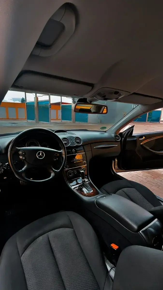 Gebraucht Mercedes CLK200 184 PS (135 kW) 2008 Andere farben Coupé