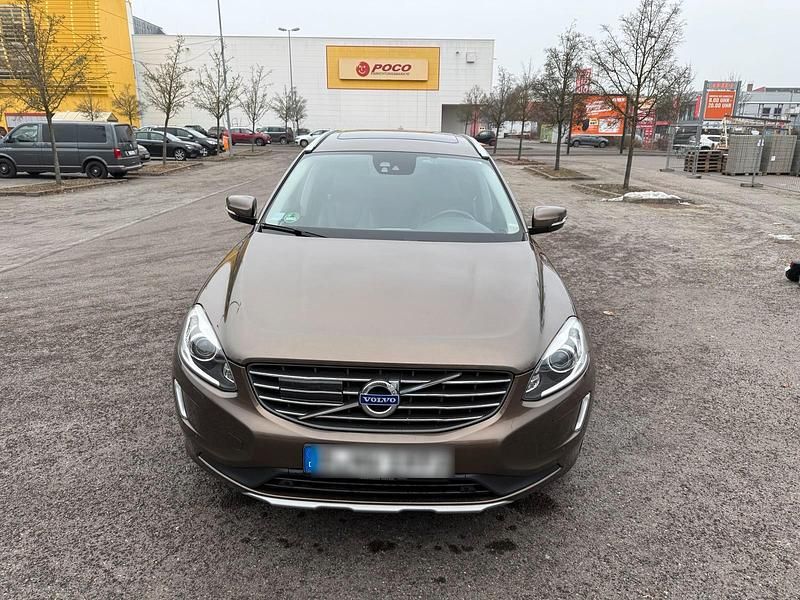 Gebraucht Volvo XC60 150 PS (110 kW) 2016 Andere farben SUV
