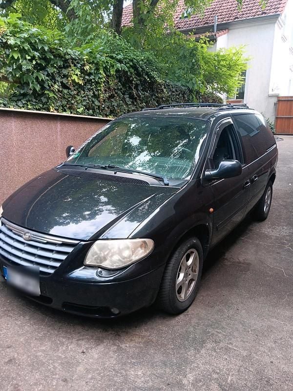 Schwarz Gebraucht 2004 Chrysler Voyager Van / Kleinbus | 1.000 € (Guter Preis) - Bild 1/4