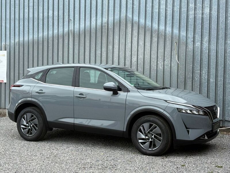 Grau Gebraucht 2023 Nissan Qashqai Acenta SUV | 24.490 € (Guter Preis) - Bild 1/4