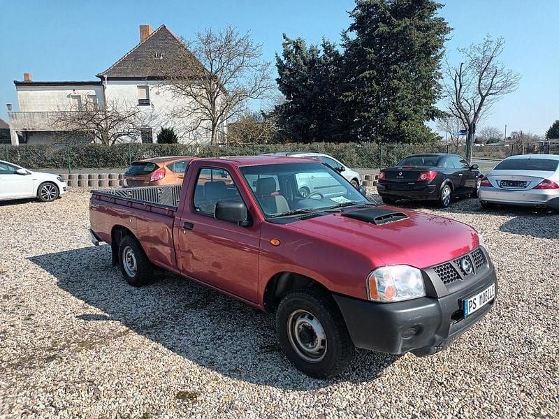 Gebraucht Nissan Navara 133 PS (97 kW) 2012 Rot Pickup