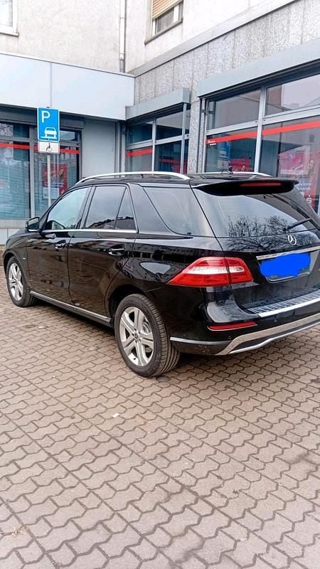 Gebraucht Mercedes ML350 258 PS (189 kW) 2012 Schwarz SUV