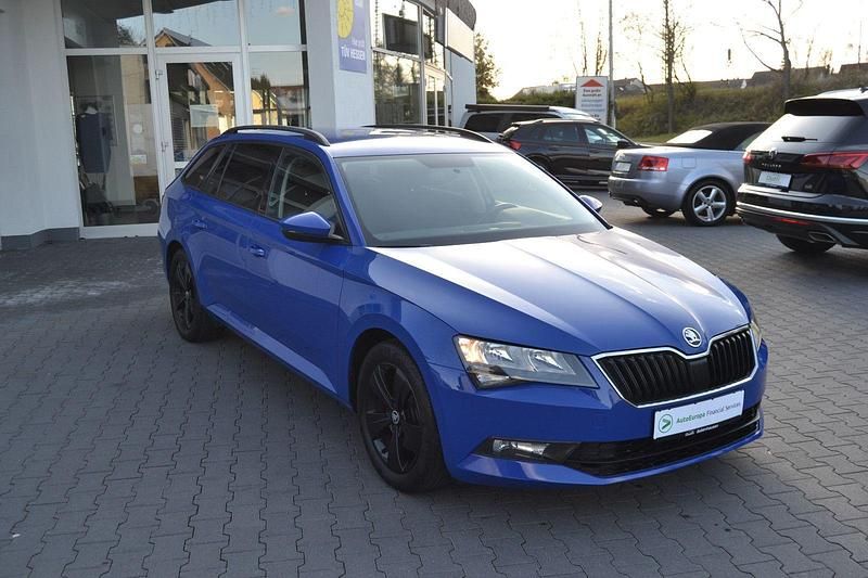 Gebraucht Skoda Superb 120 PS (88 kW) 2018 Blau Kombi