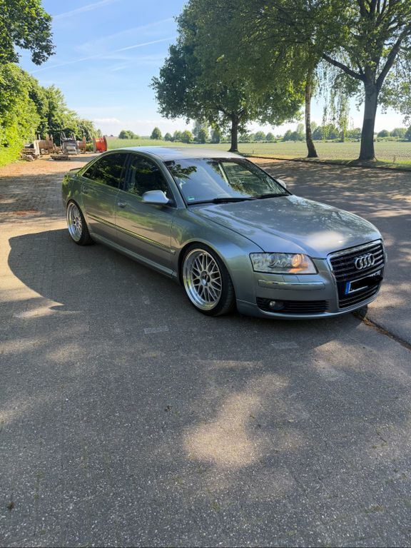 Silber Gebraucht 2006 Audi A8 Performance Limousine | 6.200 € (Superpreis) - Bild 1/4