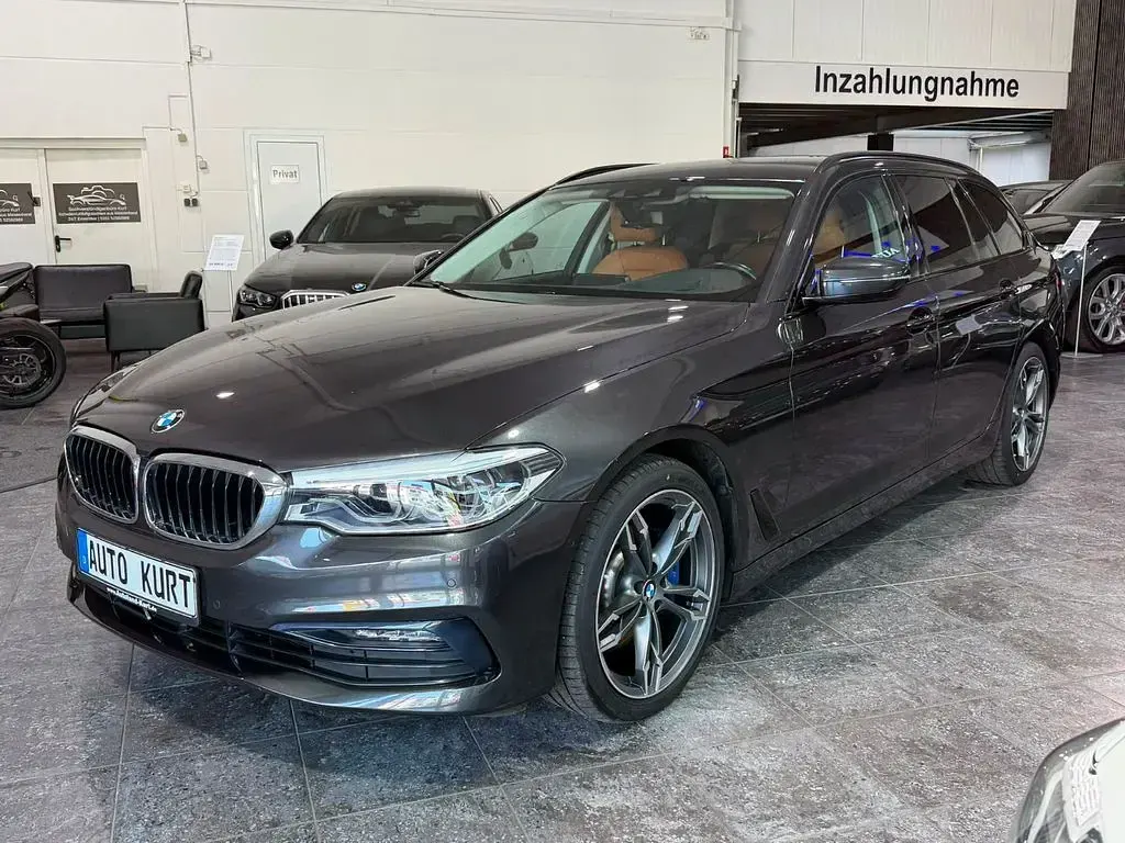 Gebraucht BMW 530 Sport Line 265 PS (194 kW) 2019 Grau Limousine