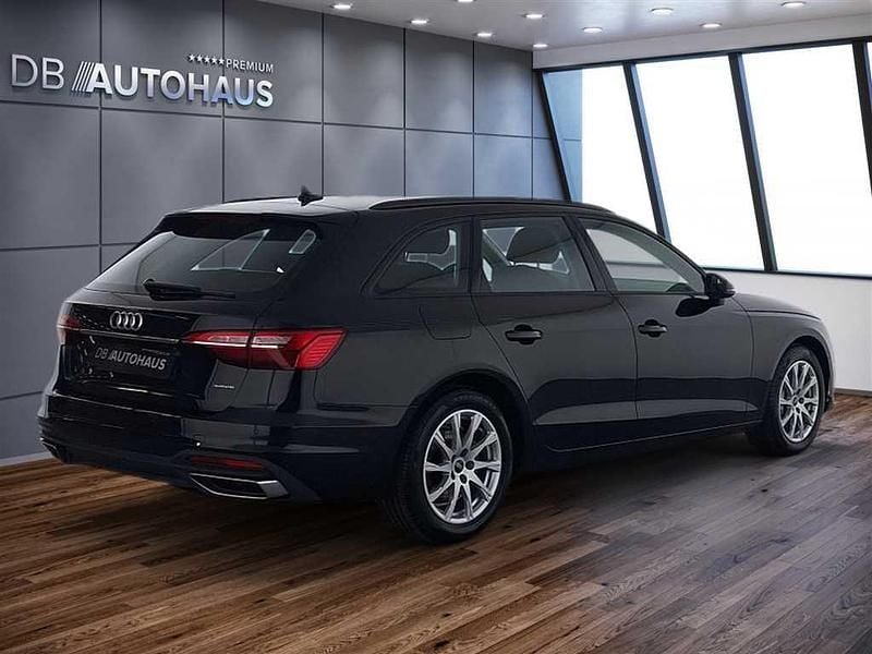 Second-hand Audi A4 Ambiente 204 CP (150 kW) 2023 Negru Break