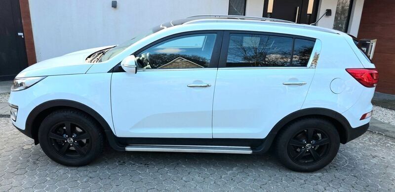 Weiß Gebraucht 2014 Kia Sportage FIFA World Cup Edition SUV | 10.250 € (Fairer Preis) - Bild 1/4