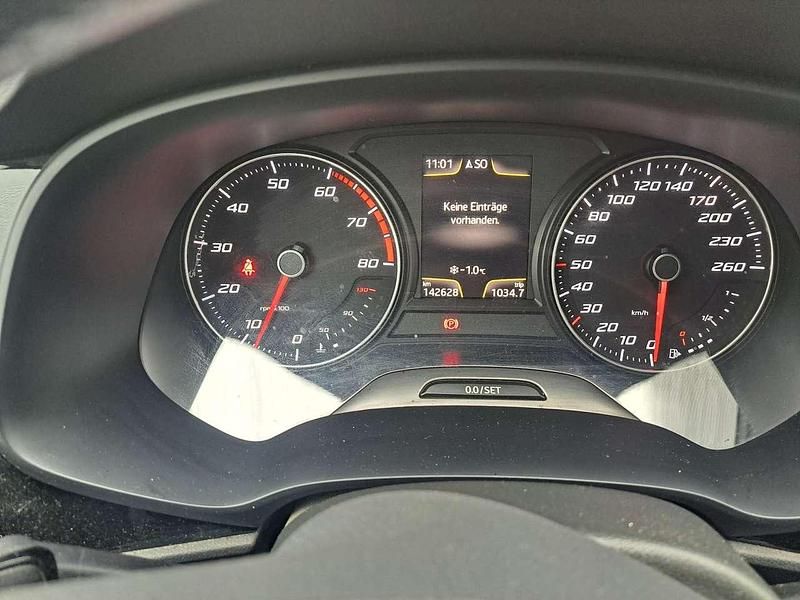 Usata Seat Leon Style 105 CV (77 kW) 2014 Berlina