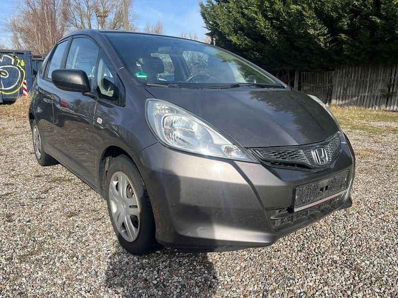 Gebraucht Honda Jazz S 90 PS (66 kW) 2011 Silber Kleinwagen