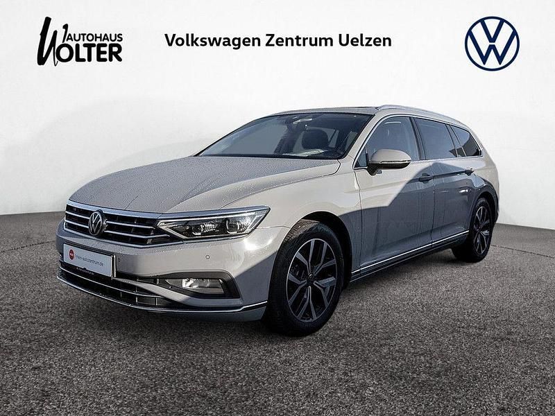 Mondstein grau Gebraucht 2022 VW Passat Elegance Kombi | 24.490 € (Teuer) - Bild 1/4