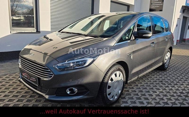 Gebraucht Ford S-MAX Titanium 190 PS (139 kW) 2018 Magneticgrau Van / Kleinbus