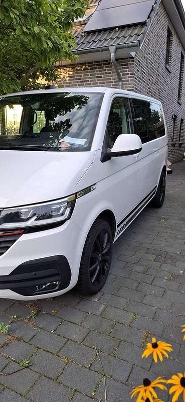 Gebraucht VW Multivan 150 PS (110 kW) 2021 Weiß Van