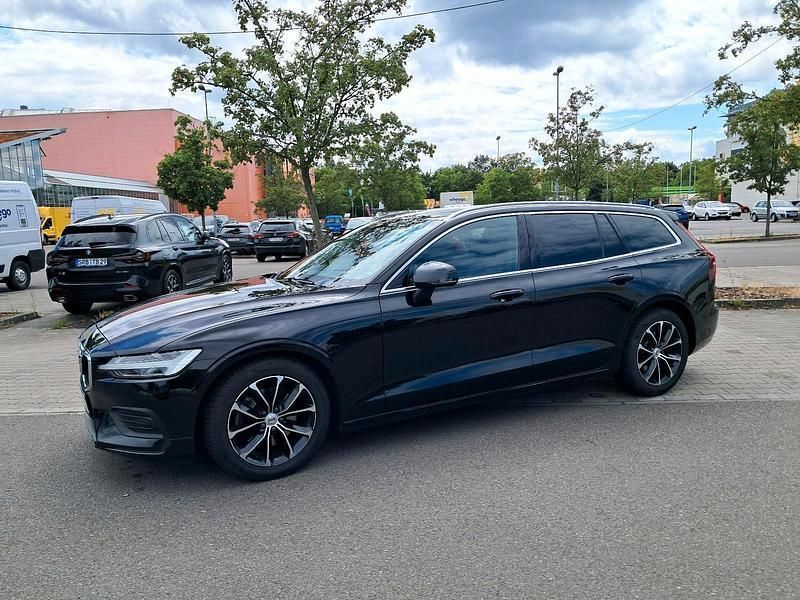 Schwarz Gebraucht 2019 Volvo V60 Kombi | 19.900 € (Guter Preis) - Bild 1/4