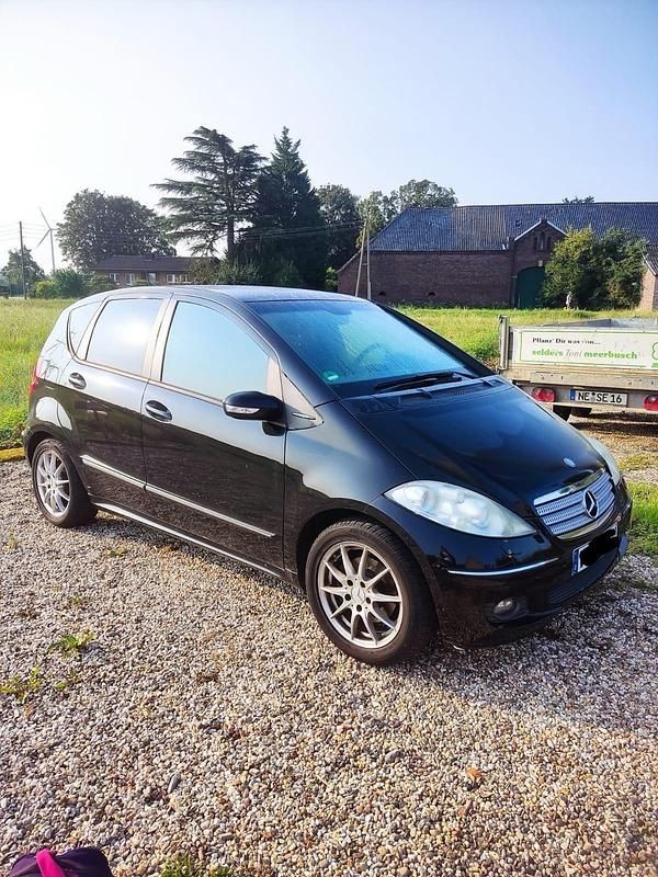 Schwarz Gebraucht 2005 Mercedes A150 Kleinwagen | 1.500 € (Fairer Preis) - Bild 1/4