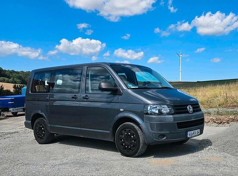 Grau Gebraucht 2012 VW T5 Trendline Van | 12.400 € (Teuer) - Bild 1/4